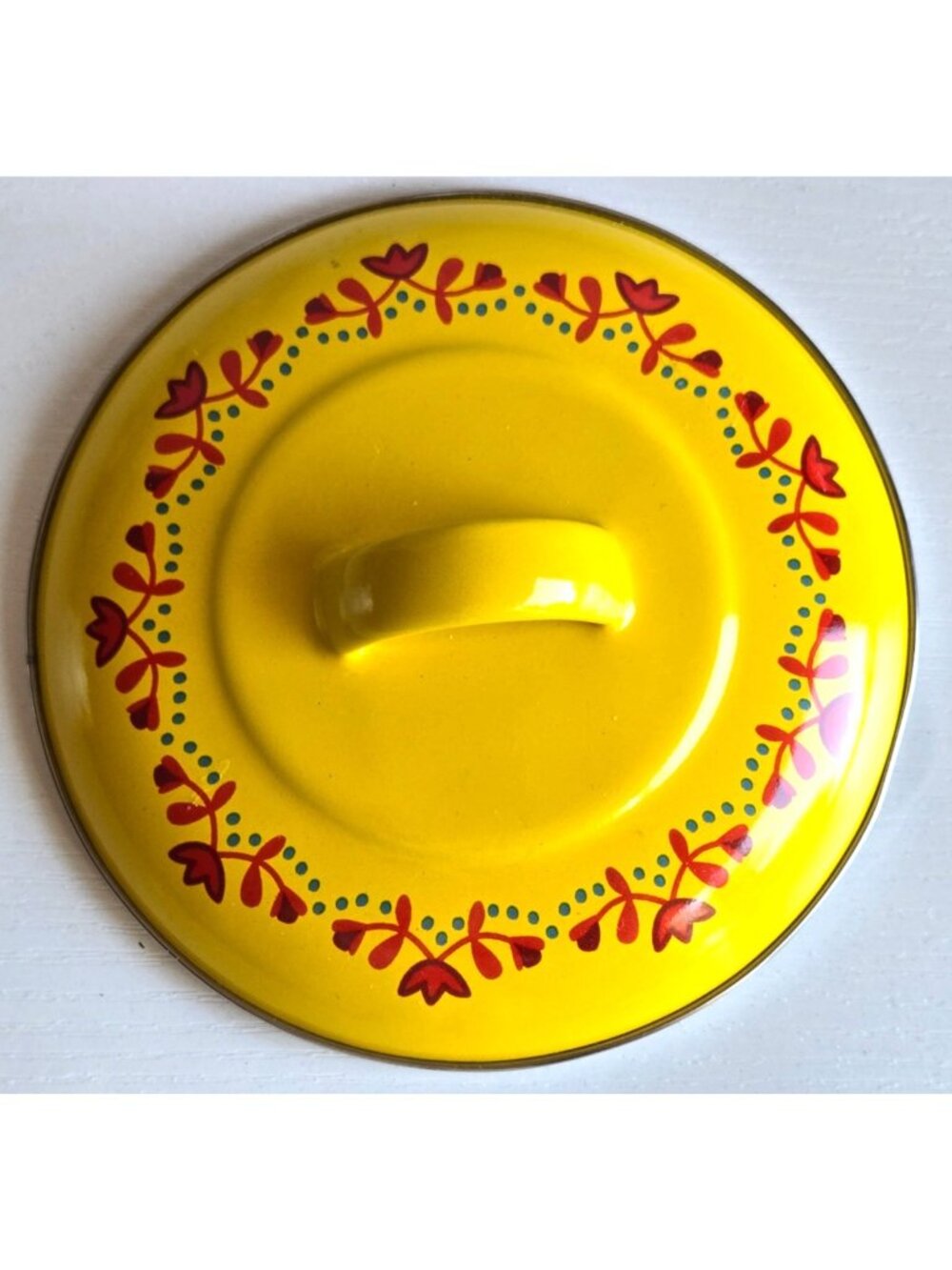 The Pioneer Woman Breezy Blossom Enamel 1 QT Mini Dutch Oven White and Yellow - Picture 10 of 10